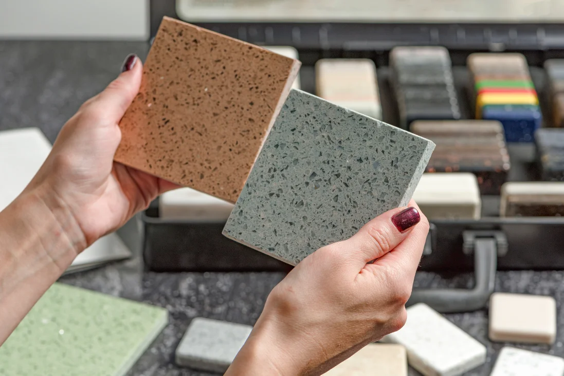 Read more about the article Quartz vs Granite Countertops: Which is Perfect for Your Kitchen?