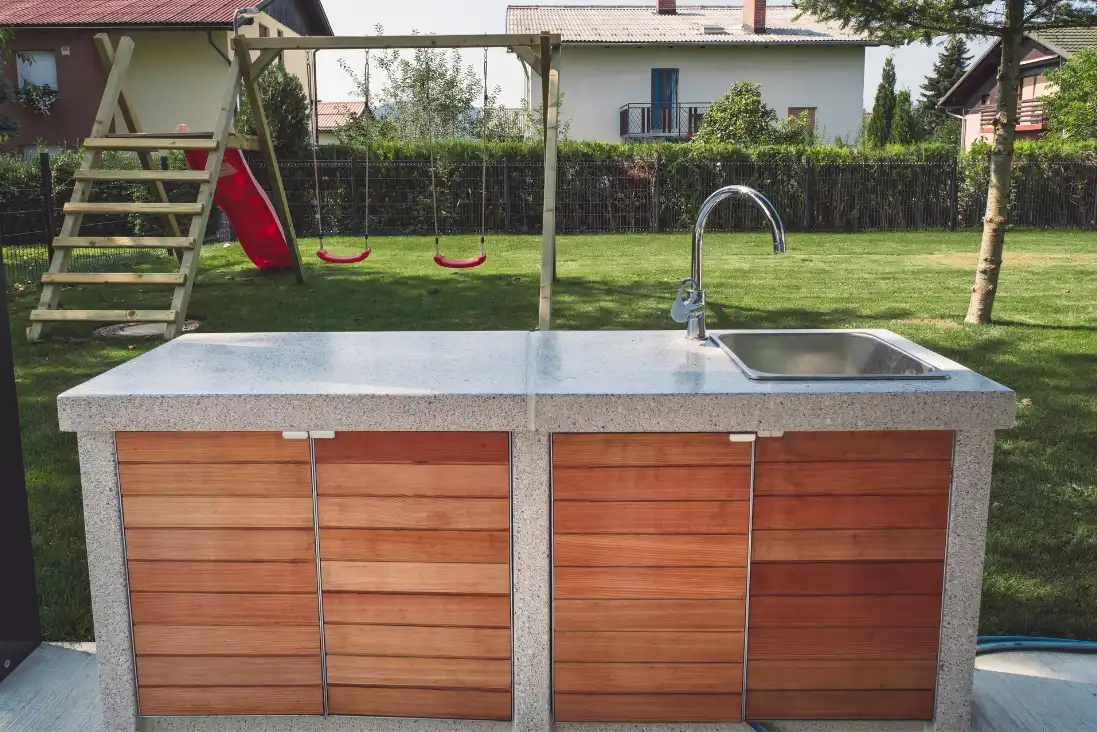 What Makes Granite Countertops Perfect for Outdoor Kitchens? 